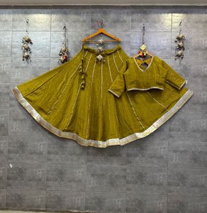 Conjunto de Chaniya Choli de Seda Premium con Bordado de Lentejuelas y Forro Pesado, Traje Étnico Festivo para Navratri - Product Image 5