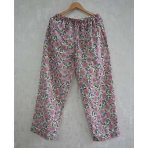 Ensemble de pyjama en coton imprimé à la main pour femmes, vêtements de nuit doux avec une coupe confortable pour les vêtements de nuit de tous les jours - Product Image 4