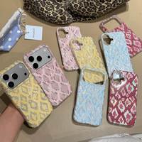 Étui de téléphone portefeuille en poils de PP perlés motif léopard exotique avec embellissements floraux et design en relief, fait main sur mesure, vente en gros