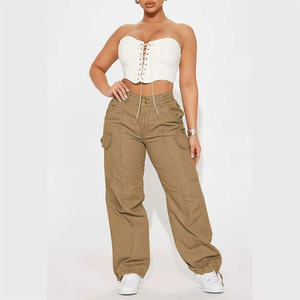 Pantalon cargo d'hiver pour femme avec poches latérales plates, fermeture boutonnée, 100% coton, pour un style décontracté et urbain. - Product Image 1