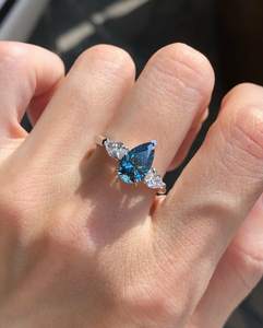 Hot Selling Blue Pear Cut Cubic Zirconia Engagement Ring 14K Solid Gold Three Stone Wedding Ring Fancy Jewelry <b>Gifts</b> For Women's - Product Image 4