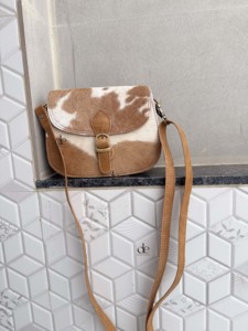 Sac à bandoulière en cuir de vachette pour femme, style western, nouvelle collection, sac à main bohème multi-usages en cuir à poils - Product Image 4