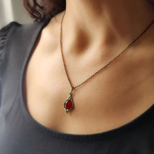 Collier artisanal en laiton avec pendentif œil de tigre, plaqué argent, style vintage, bohème, ethnique, fait main, cadeau pour femme - Product Image 2