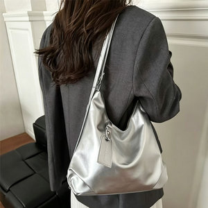2026 Large Capacity Spring PU Trendy <b>Soft</b> <b>Leather</b> Women's Fashion Versatile Shoulder <b>Bag</b> Zipper Closure Lazy Style Design - Product Image 3
