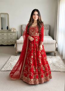 ชุดเดรส Anarkali ผ้าโพลีเอสเตอร์ปักลายสีแดง พร้อมผ้าคลุมไหล่แบบตาข่าย ยาวคลุมเท้า เหมาะสำหรับงานปาร์ตี้ ฤดูใบไม้ร่วงและฤดูหนาว สำหรับผู้หญิง - Product Image 3