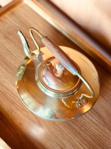 Decorative Luxury <b>Copper</b> Teapot with Traditional Curved Pouring Spout Elegant <b>Copper</b> <b>Handle</b> Secure Top Lid Rounded Belly Shape - Product Image 3