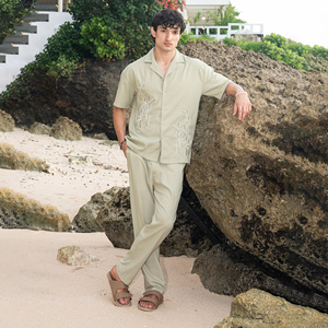 Conjunto de Ropa de Verano para Hombre, Camiseta de Cuello Redondo de Algodón Tejido, Pantalones Cortos Casuales Sólidos, Transpirables, con Flocado sin Costuras - Product Image 3