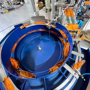 เครื่องประกอบตัวสะท้อนแสงจักรยานแบบอัตโนมัติเต็มรูปแบบ 2 ส่วนประกอบ ยี่ห้อ DaZhan ความเร็วสูง ใช้เวลาประกอบ 4 วินาที ติดตั้งง่าย รับประกัน 1 ปี - Product Image 3