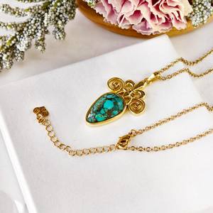 Collar con Colgante de Turquesa en Plata de Ley 925 Chapada en Oro de 14K, Collar con Piedra Preciosa Natural, Joyería para Mujer, Regalo - Product Image 1