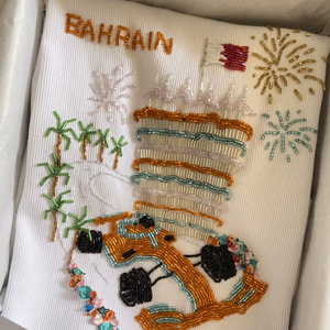 Top Corto Casual de Algodón con Cuello Halter y Espalda Descubierta, Bordado con Patrón Geométrico, Borlas, Estilo Deportivo Hecho a Mano - Product Image 1