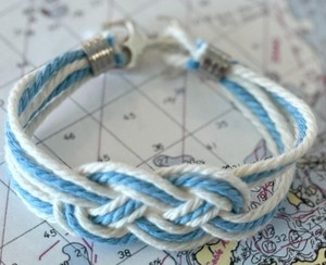 Pulsera de Nudo Carrick con Cierre de Ancla de Alta Calidad: Joyería de Cuerda de Algodón Costera, Elegante y Hermosa - Product Image 4