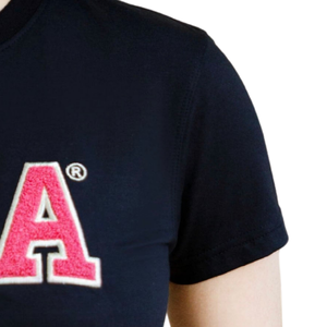 T-shirt noir en chenille avec lettres grecques brodées rose et vertes, en coton premium, style streetwear décontracté, vêtement de sororité - Product Image 4