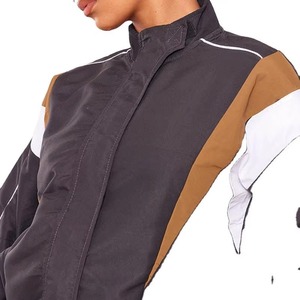 Ensemble coupe-vent unisexe léger pour femme : veste à capuche imperméable oversize et pantalon de jogging taille haute – Tenue d'extérieur deux pièces - Product Image 6