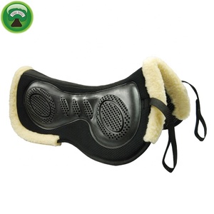 Tapis de selle en peau de mouton \ Tapis de selle équestre en laine de peau de mouton \ Tapis d'équitation \ Tapis de selle - Product Image 1