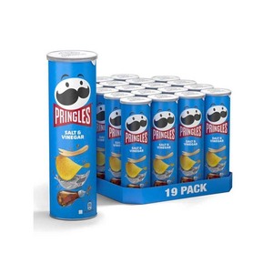 Chips de pommes de terre croustillantes au sel et au vinaigre Pringles Premium, saveur audacieuse et acidulée avec une expérience de croquant signature - Product Image 3