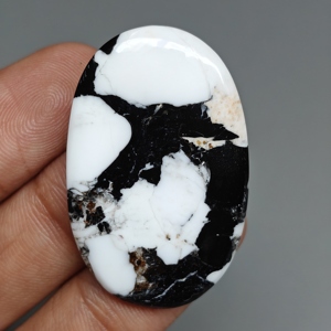Cabujón Ovalado de Búfalo Blanco para Joyería, 39x25x4 mm. 38 Unidades. E1242 - Product Image 1