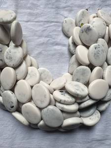 Perles en résine imitation pierre marbrée ovale 20mm/25mm en brin |   Bijoux Bohèmes de Couleur Personnalisée |   Échantillon de bijoux en gros de la marque FE pour l'Inde - Product Image 6