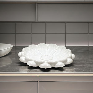 ชามหินอ่อนสีขาวลายดอกบัวจากอินเดีย สำหรับตกแต่งบ้านอย่างมีระดับ งานฝีมือประณีตจากหิน สำหรับการตกแต่งภายในที่มีสไตล์ - Product Image 2