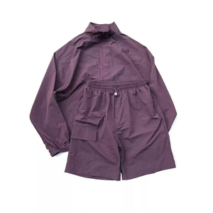 Survêtement homme streetwear en nylon et polyester, coupe-vent 2 pièces sur mesure, fabriqué en usine, avec short cargo et fermeture éclair - Product Image 5
