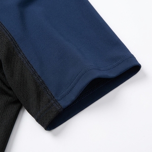 T-shirt de compression personnalisé bleu marine et noir à séchage rapide et respirant pour hommes, idéal pour la gym et le fitness, à prix abordable - Product Image 6