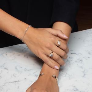 Anillos Toi et Moi con Esmeralda en Forma de Cojín y Diamante Cultivado en Laboratorio de 2.70 Ct, Oro Sólido de 14K, Ancho de 4mm, Anillo de Dos Piedras Descentradas para Mujer, Fabricante - Product Image 2