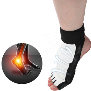 อุปกรณ์ป้องกันเท้าเทควันโดพร้อมแผ่นรองนุ่ม ดีไซน์เรียบง่าย สวมใส่ง่าย เหมาะสำหรับการใช้งานปกติ อุปกรณ์ป้องกันเท้า - Product Image 3