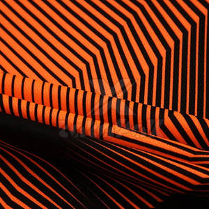 Camiseta de Fútbol Personalizada al por Mayor de Alta Calidad con Manga Corta y Tela de Secado Rápido, Adecuada para Escuelas, Clubes y Equipos Competitivos en Todo el Mundo - Product Image 5