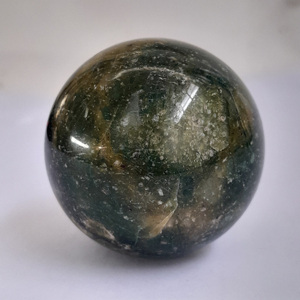 Esfera de Labradorita de Indonesia de 50 mm de Alta Calidad al por Mayor, Piedra Preciosa Natural Curativa, Figura Tallada a Mano por Indocraftstone - Product Image 1