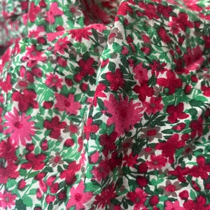 Fabric Manufacturer Custom-made Cotton Printing Red And Green Repeating Colors Suitable For Casual Wear