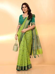 Sari vert en mélange de soie à double bordure, longueur ras du sol, avec bordure tissée Zari, tenue traditionnelle indienne pour mariage, robe Diwali pour femme, séchage rapide - Product Image 2