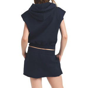 Ensemble pull molletonné en coton premium et mini-jupe pour femme, 2 pièces, style streetwear oversize, ensemble épais, fournisseur OEM personnalisé - Product Image 2