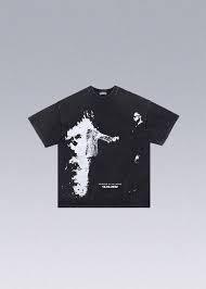 Camiseta Negra Oversize de Estilo Urbano para Hombre - Camiseta con Gráfico Noir de Alto Contraste y Efecto Desgastado - Product Image 2