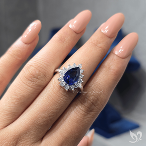 Bague de fiançailles élégante en or blanc 10 carats avec diamant solitaire en forme de poire de 2 carats cultivé en laboratoire et sertissage à tige cintrée - Product Image 4
