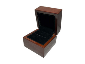 Organisateur de bijoux rectangulaire en bois de noyer massif avec texture naturelle et intérieur protecteur 60x60x53mm Yongda Taiwan - Product Image 3