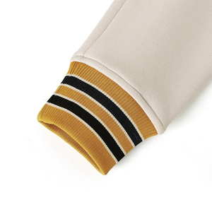 Chaqueta Varsity de Felpa Chenille Alpha Neutral |   2026 Letrero Griego de Fraternidad Masculina |   Chaqueta Premium Bordada 100% Lana con Calefacción - Product Image 5