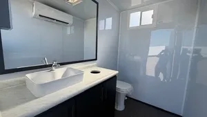 Remolque de Baños con 2 Cabinas, Diseño de Alta Gama - Product Image 2