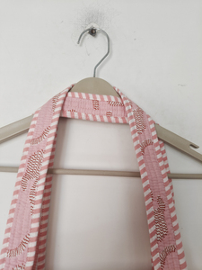 Sac à bandoulière matelassé pour femme avec imprimé tigre et volants, modèle T-1 de Shree Balajee Garments - Product Image 6