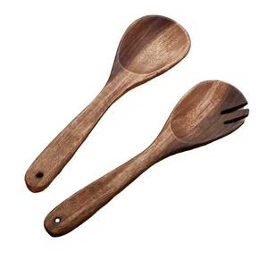 Cuchara de madera de calidad duradera para servir comida caliente y cocinar. - Product Image 3