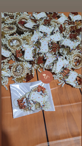 Exquisita Decoración de Pared Hecha a Mano con Cuentas de Kamdhenu y Perlas, con Diseño de Shubh Labh, para la Entrada del Hogar y Ocasiones Festivas - Product Image 2