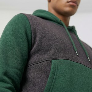 Sweat à capuche moderne bicolore en polaire, personnalisable avec contraste de couleurs, style décontracté streetwear - Product Image 4