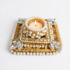 Porte-bougie carré fait main avec perles et cristaux pour la décoration de mariage et de la maison - Product Image 3