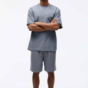 Nouvel ensemble décontracté 2 pièces pour homme, t-shirt et short, séchage rapide, respirant, imprimé, vente en gros, pour l'été - Product Image 1