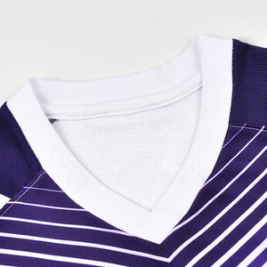 Ensemble de maillots et shorts de football légers et respirants, matière anti-transpiration, coutures renforcées, haute qualité pour une durabilité accrue - Product Image 4