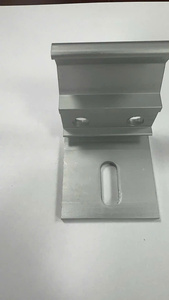 Abrazadera Central Ajustable de Aluminio para Paneles Solares – Abrazadera Central para Sistema de Montaje Fotovoltaico - Product Image 6