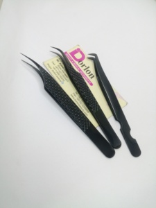 Pinzas de plasma negras con logotipo personalizado para extensión de pestañas, pinzas de volumen ruso con agarre de diamante, pinzas de pestañas de acero inoxidable. - Product Image 3