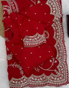 Exclusivo Sari Rojo Vichitra de Diseño con Blusa Elegante, Estilo Étnico Moderno, Última Tendencia India, Ropa de Fiesta Modesta para Mujer - Product Image 4