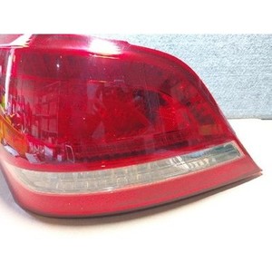 Feu arrière gauche d'occasion Equus 924013N000 - Product Image 2