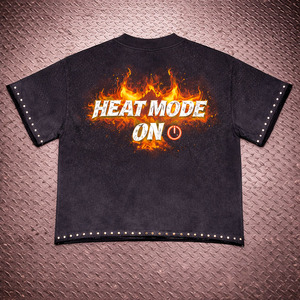 Camiseta de hombre personalizada de 360 GSM de franela vintage con lavado ácido, efecto desgastado por el sol, estampado serigrafiado, bajo sin rematar, pedrería y corte holgado - Product Image 2