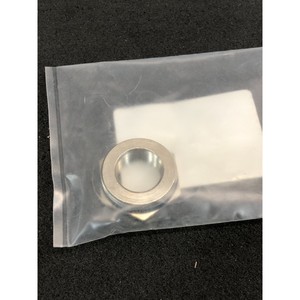 AMAT 3300-03883 FTG CND CONN HOOD APTR RDCR - Equipo y Piezas de Semiconductores de Confianza de la Marca Global Legacy - Product Image 1