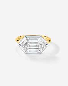 Anillo de compromiso de diamante cultivado en laboratorio East West Hexagon con engaste georgiano de púas, solitario minimalista, para propuesta de matrimonio, oro de 14K - Product Image 1